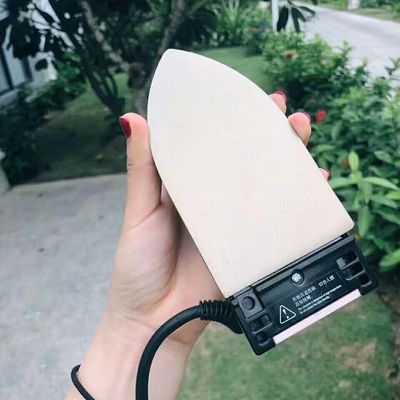 1.5m Cord Length 220W Power Dry Iron for Portable and Convenient Ironing
