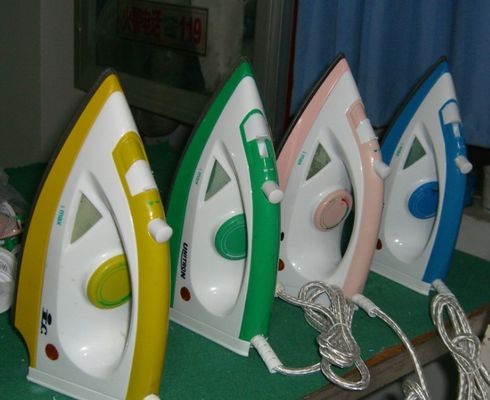 30g/min Continuous Steam LM-788 Steam Iron/Dry Iron with Voltage 220-240V/100-127V