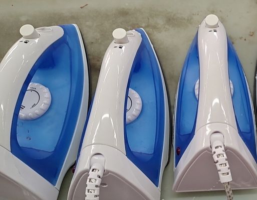 Smooth Results Aluminum Soleplates LM-788B Steam Iron with 35g/min Continuous Steam