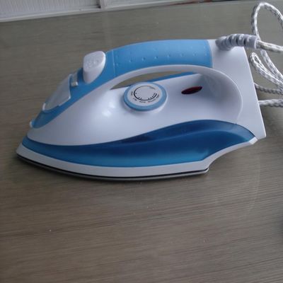 RoHS Certified 230V LM-188 Steam Iron Perfect for Ironing Needs